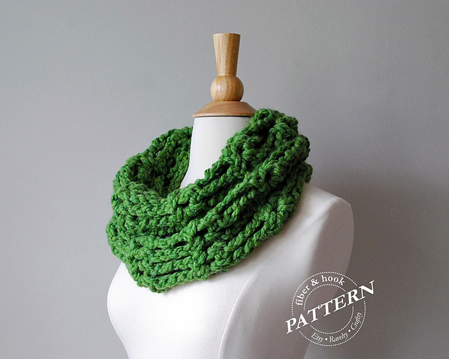 Chunky Ladder Loop Scarf