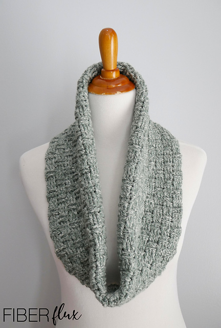 Marled Spruce Cowl