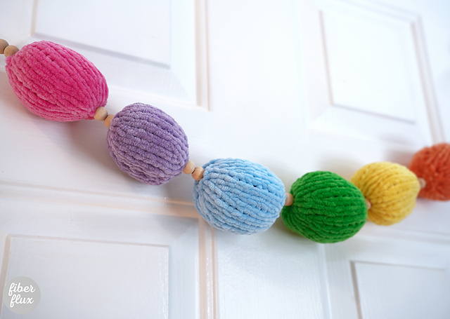 Knitted Eggs Garland