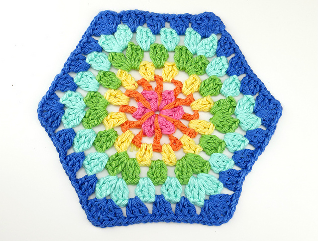 Strawflower Hexagon Dishcloth