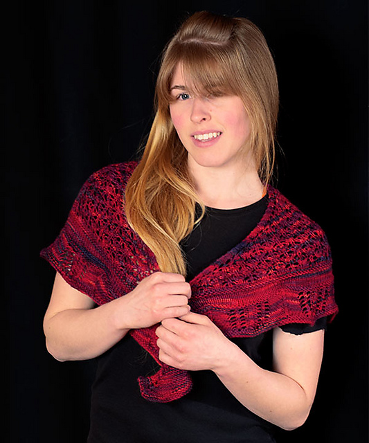 Barefoot and Bordeaux Shawlette