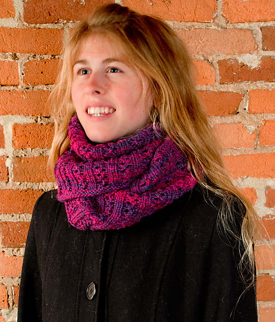 Winter Berry Cowl