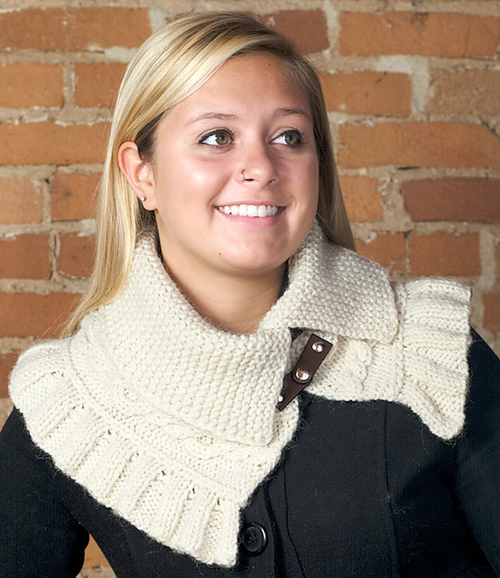 Snow Bunting Cowl