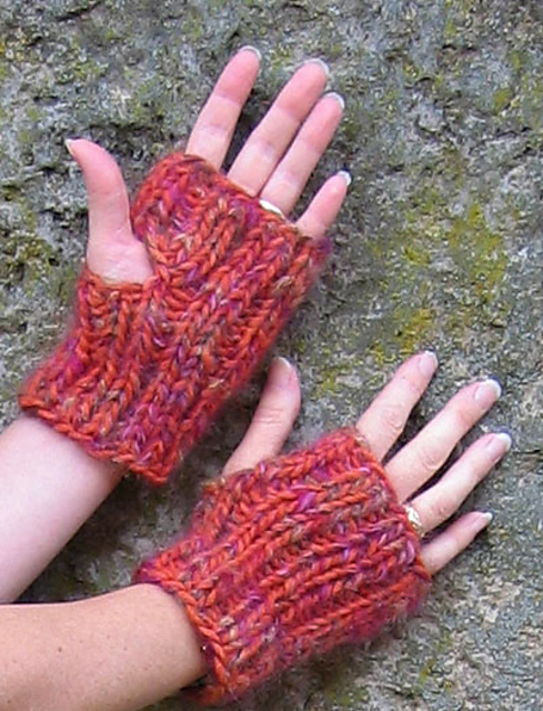 Bulky Ribbed Wristlet