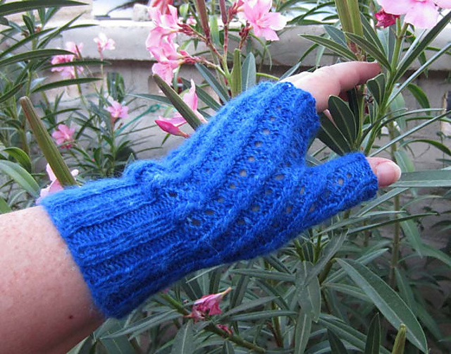 Twisted Stitch Cables Lacy Fingerless Gloves