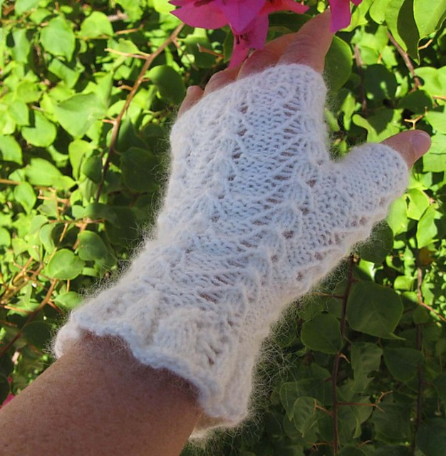 Ruffled Romance Lacy Fingerless Glove