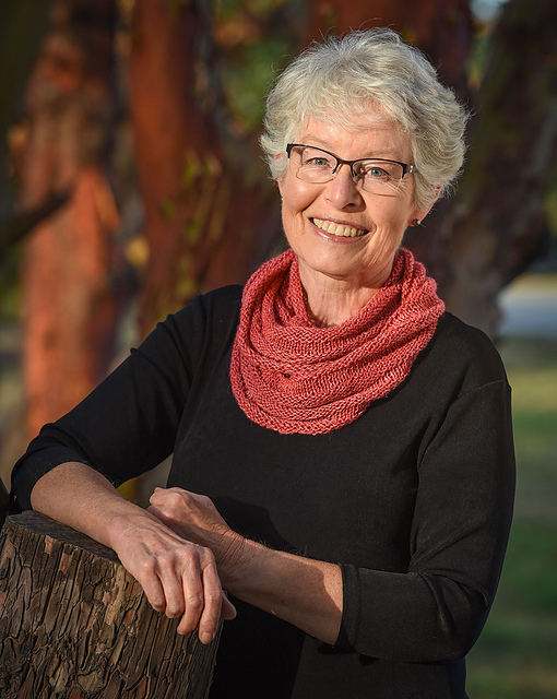 Cascading Ripples Cowl