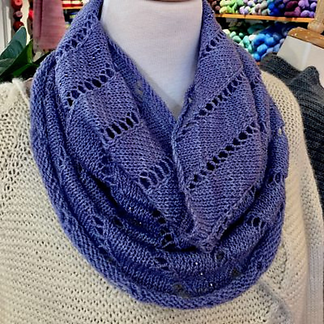 Beaded Helix Cowl