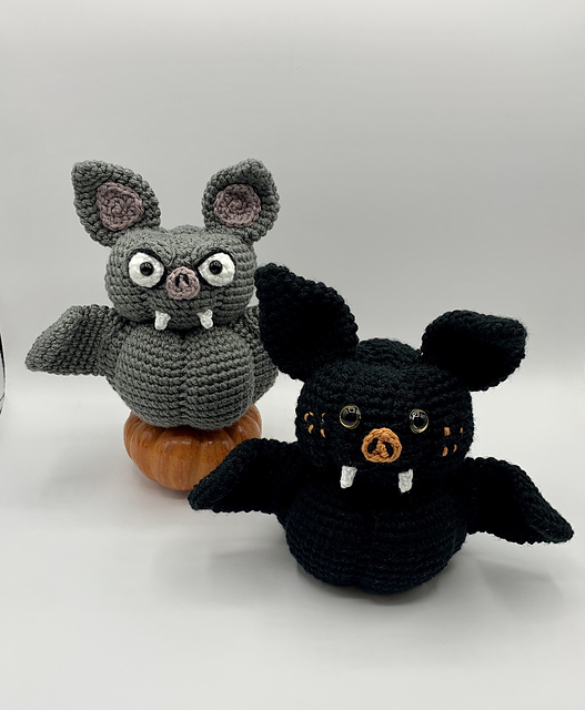 Trick & Treat Bat Pumpkins