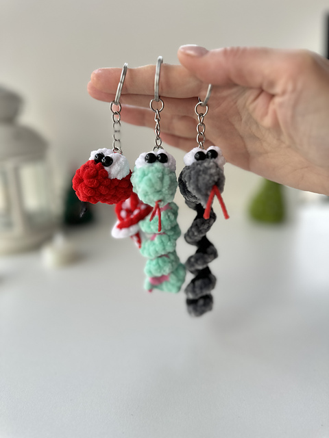 Snake keychain