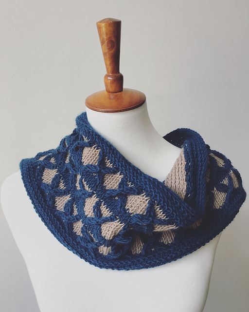 Leslie's Lattice Cowl