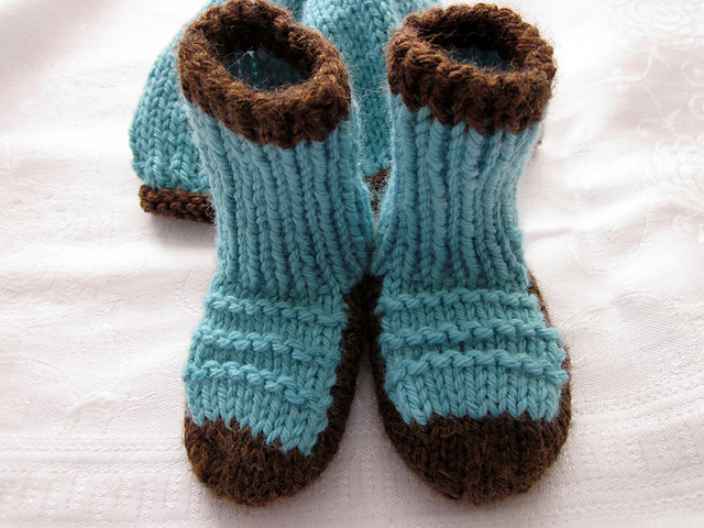 Magic Loop Warm and Chunky Baby Booties
