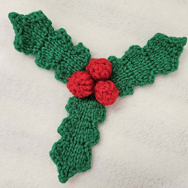 Knitted Holly & Berries
