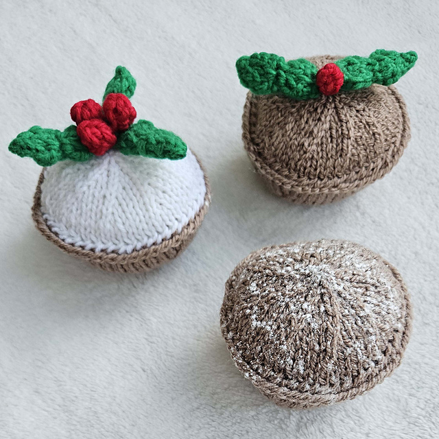 Knitted Mince Pie