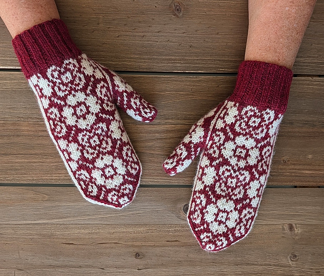 Carmelita Mittens