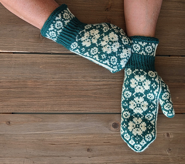 Wild Flowers Mittens