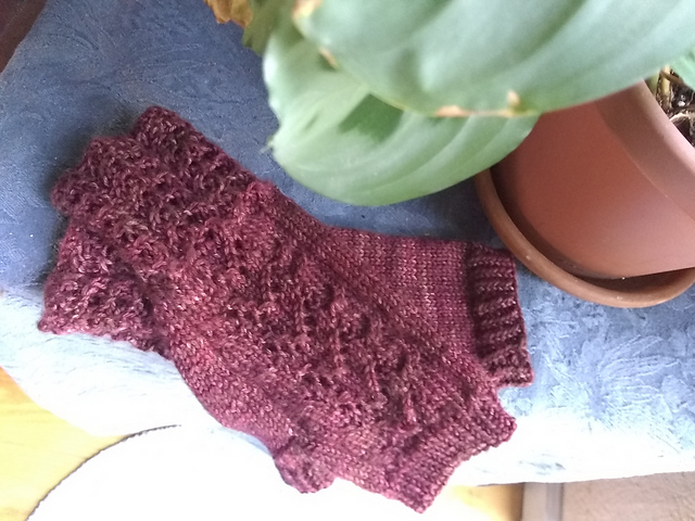 Lace & Cables Fingerless Mitts