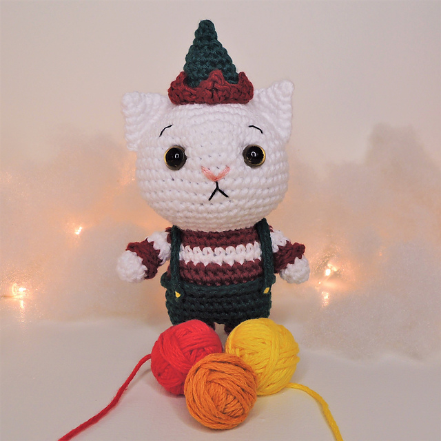 Ellie the Christmas Elf Cat