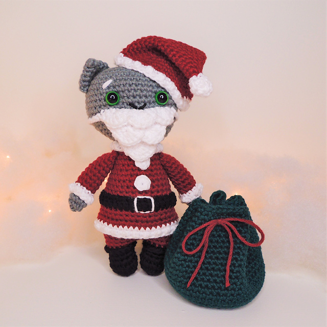 Santa Claws the Cat