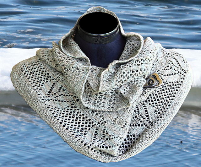 Poppy Lace cowl