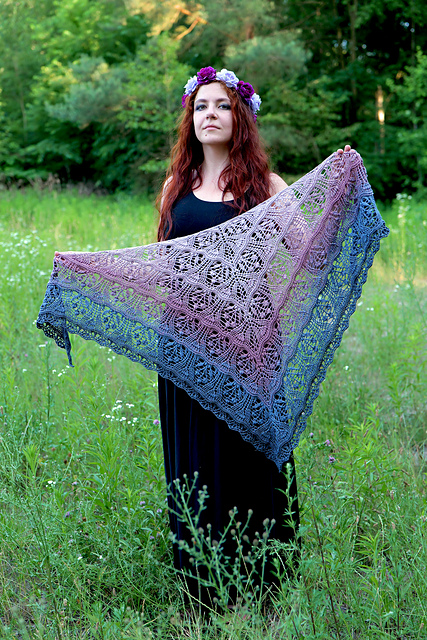 Jagódka (Blueberry) shawl