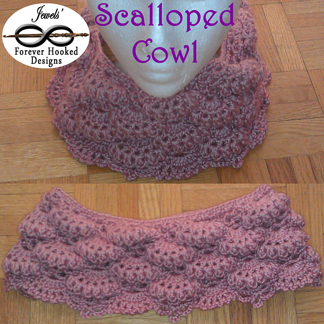 Scalloped Cowl