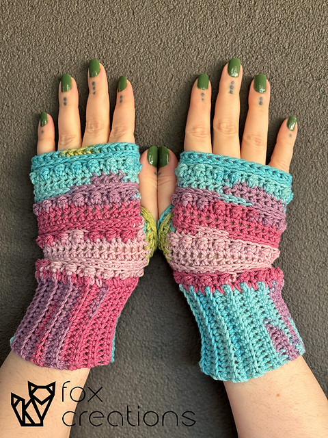 Spring Berry Fingerless Gloves