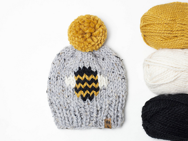 Bee hat Winter Pompom