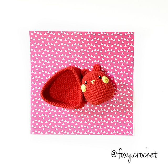 Super simple triangle basket
