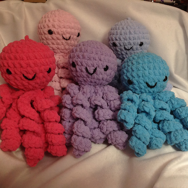 Ravelry Octopus Snuggles pattern by Simply Vintage Crochet