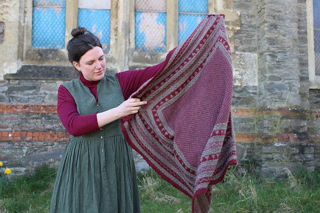 Gilt Wood Shawl