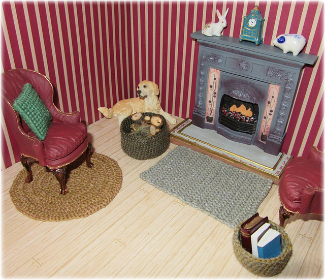 1:12th scale crochet rugs & baskets