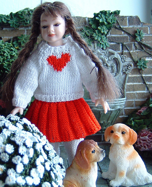 1:12th scale Girls heart jumper & skirt