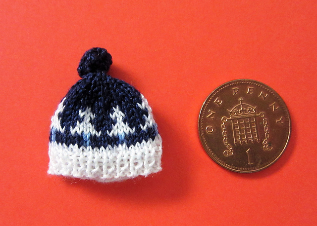 1:12th scale Christmas tree hat