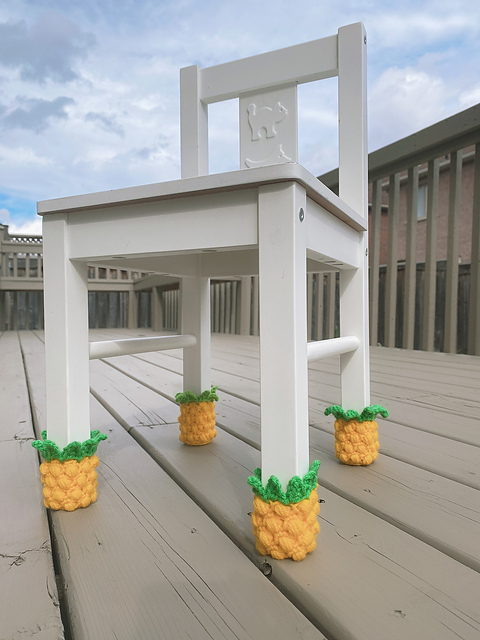 Pineapple Chair Socks