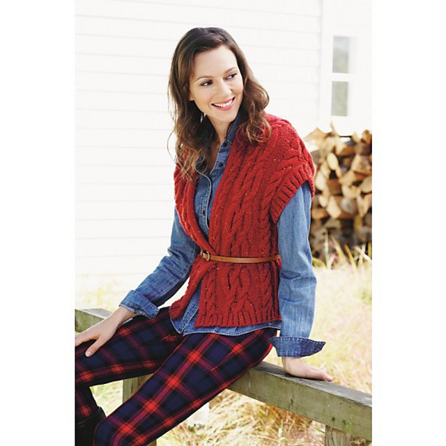 Ladies Cabled Waistcoat