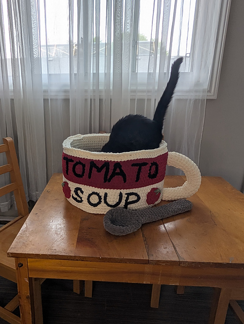 Soup Mug Cat Bed