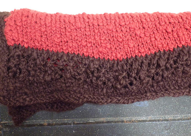 Chocolate Cherries Afghan - Lapghan