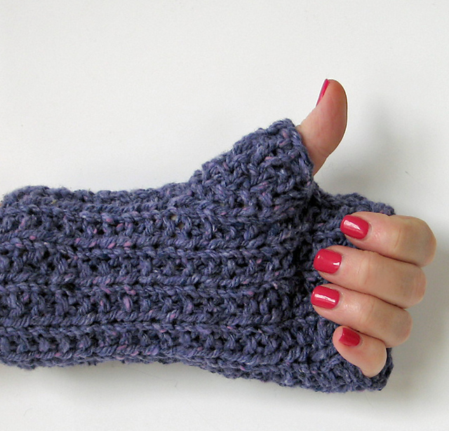 Tweedy Seamless Fingerless Gloves