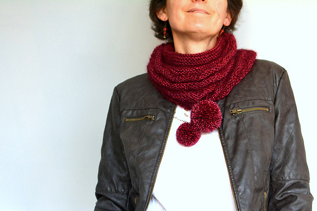 Pom Pom Snood