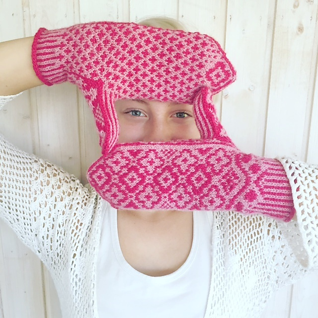 Candyfloss Mittens