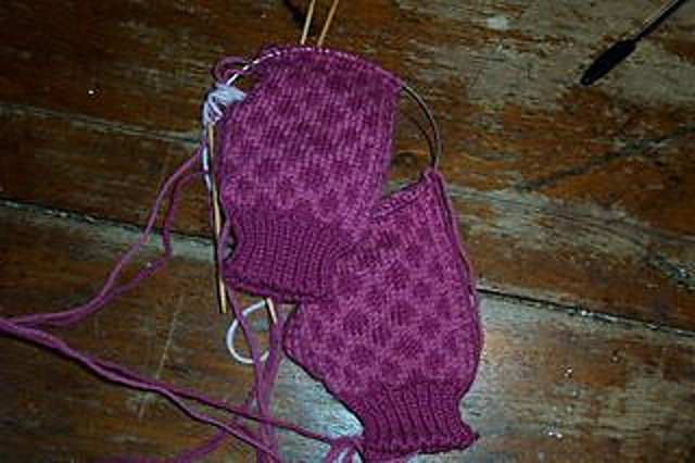 Raspberry Mittens