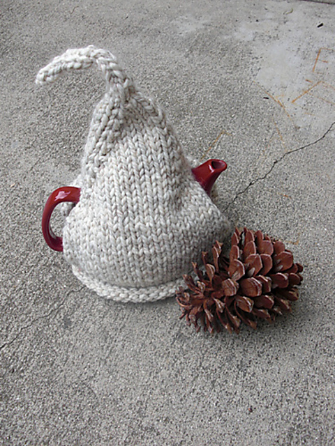 Ravelry: Fun and Fast Tea Cozy pattern by Funhouse Fibers