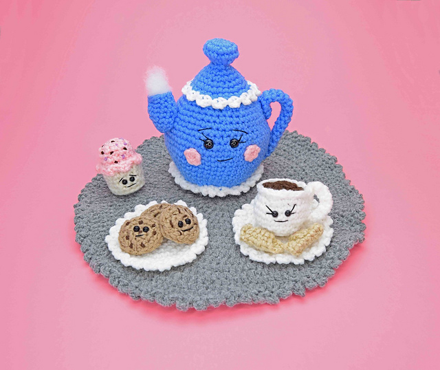 Kawaii Ami Tea Set