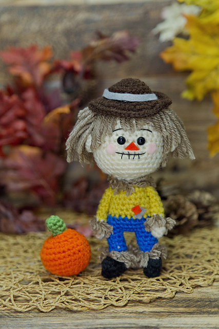 Scarecrow & Pumpkin Amigurumi