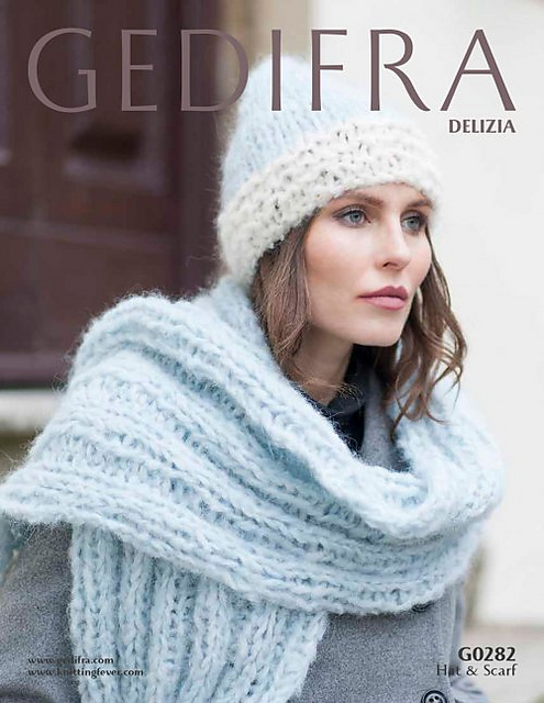 Hat and Scarf G0282