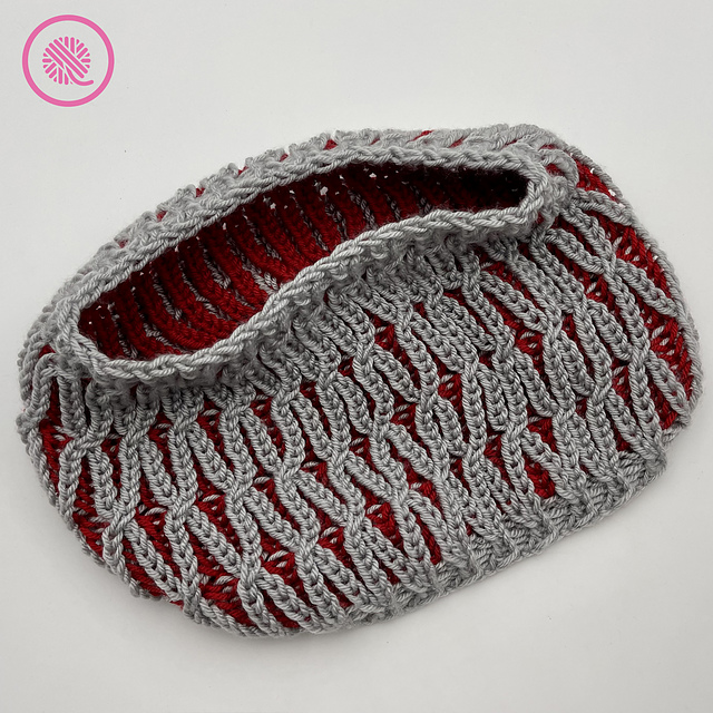 Twisted Brioche Cowl