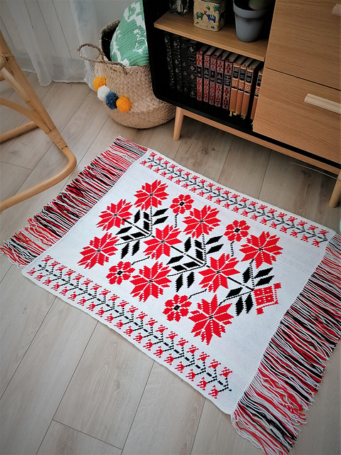 Traditional Red Flower Rug
