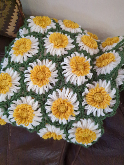 Flower Looms: Simple Crochet Edging & Join