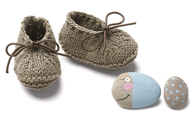 80-33 Baby Booties